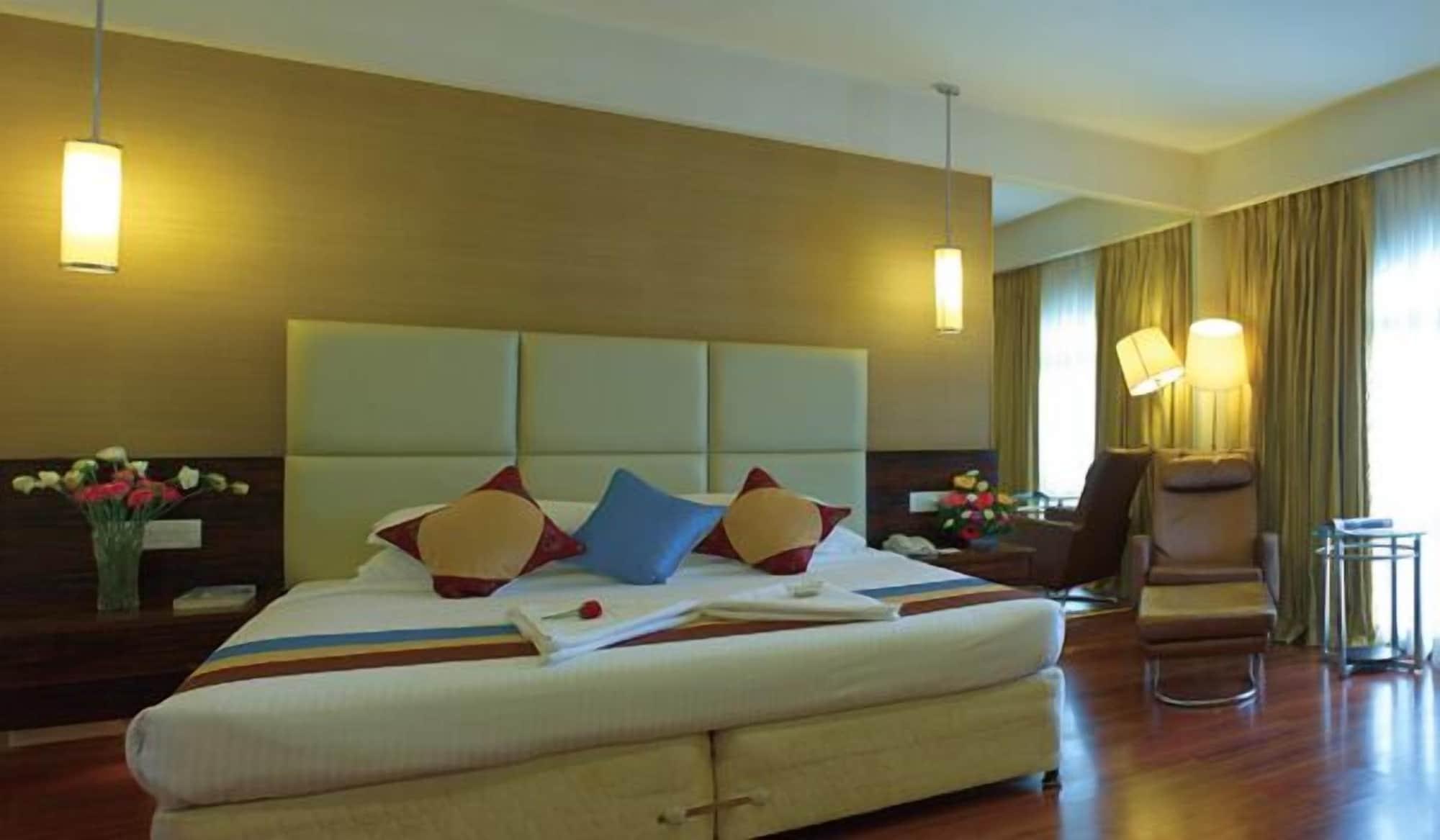 Bliss Hotel Tirupati Exterior foto
