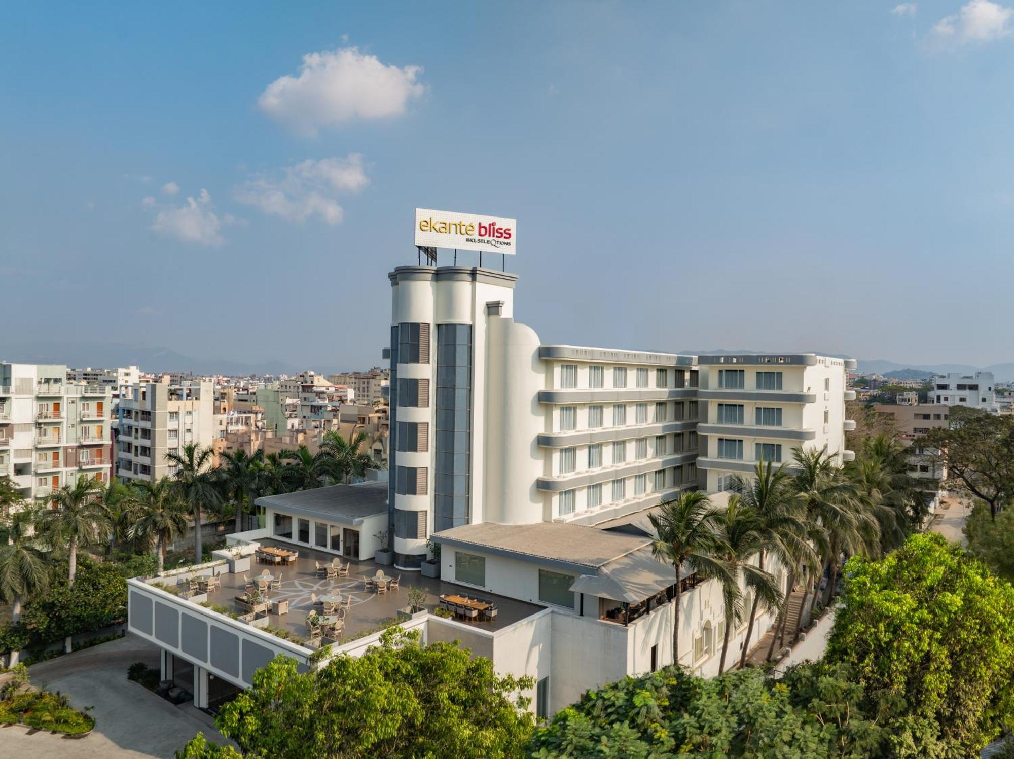Bliss Hotel Tirupati Exterior foto
