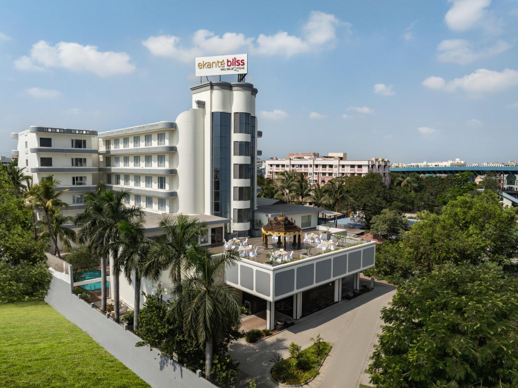 Bliss Hotel Tirupati Exterior foto