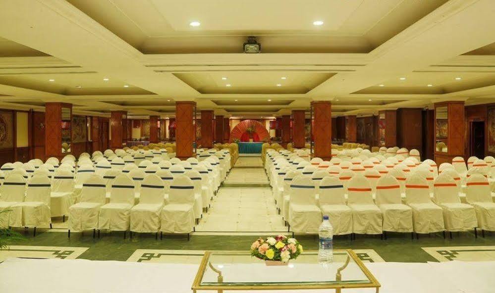 Bliss Hotel Tirupati Exterior foto